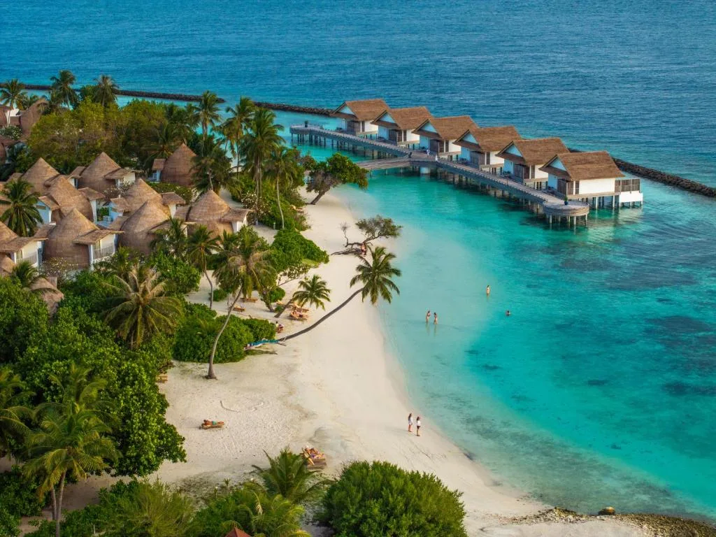 Bandos Maldives 4*